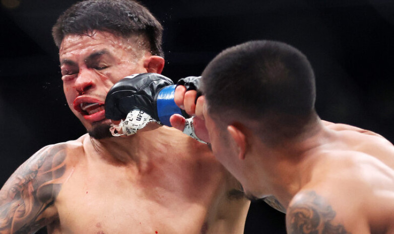 Кто получил бонусы по итогам UFC 317